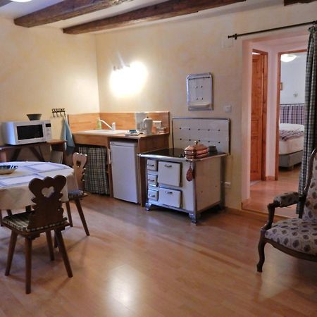 An Apartment In A 17Th Century Wine Grower S House Рикевир Экстерьер фото