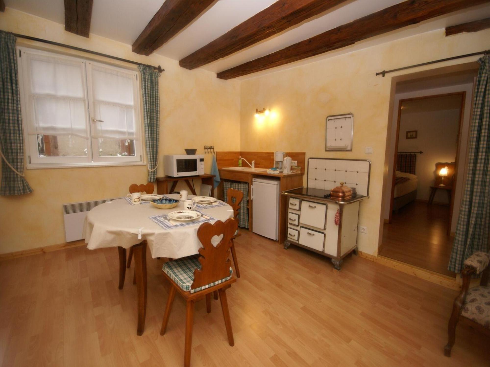 An Apartment In A 17Th Century Wine Grower S House Рикевир Экстерьер фото