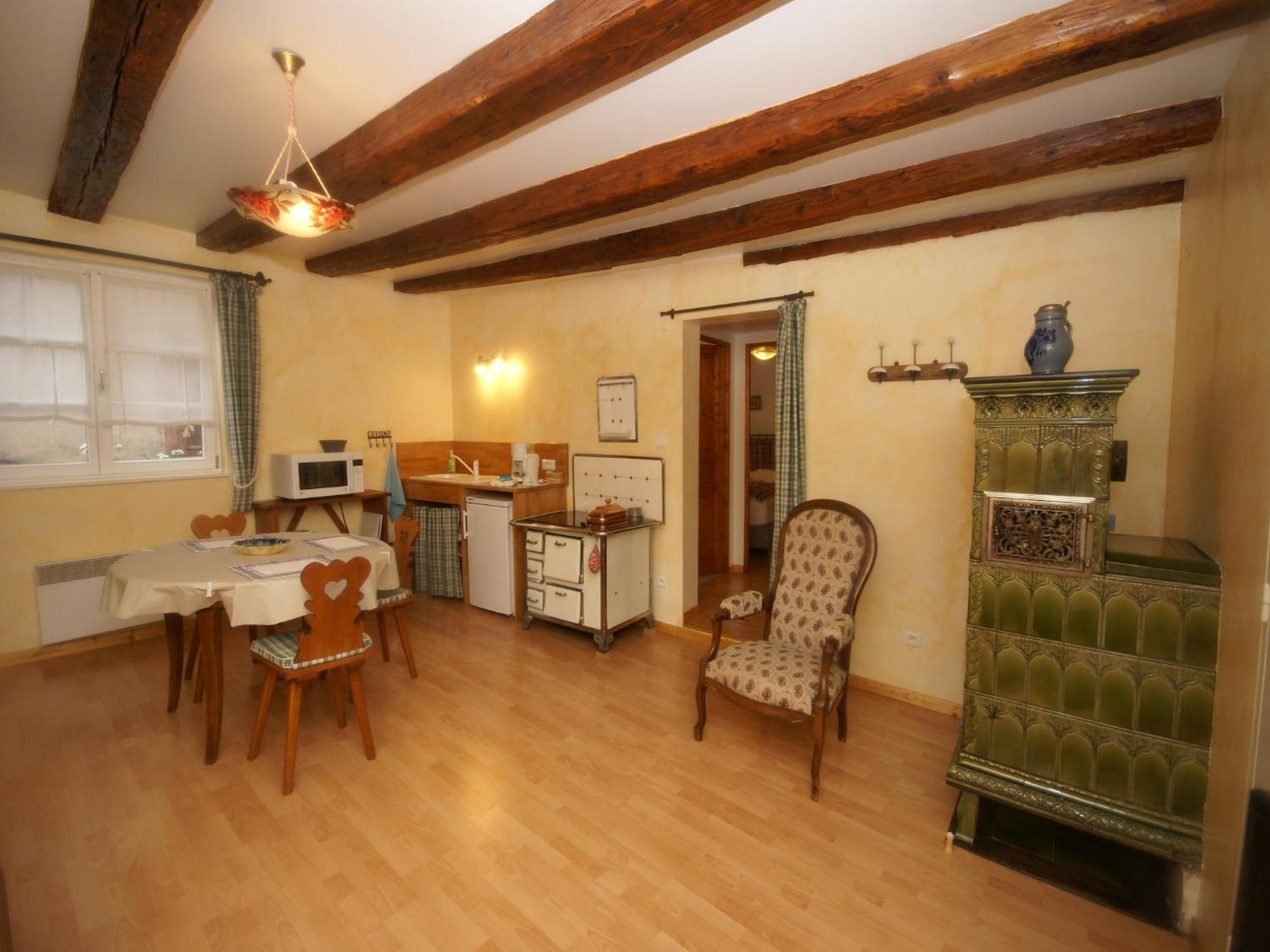 An Apartment In A 17Th Century Wine Grower S House Рикевир Экстерьер фото