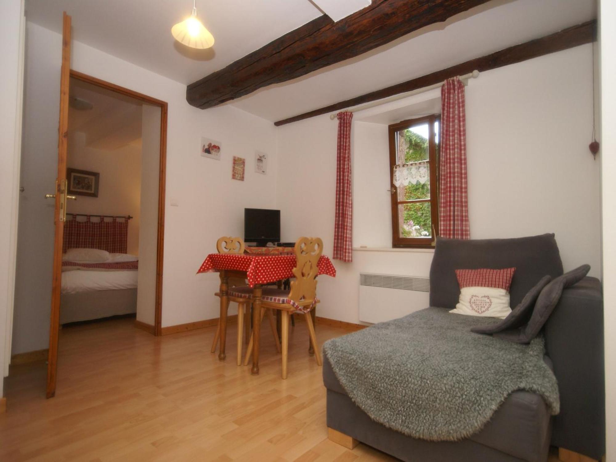 An Apartment In A 17Th Century Wine Grower S House Рикевир Экстерьер фото